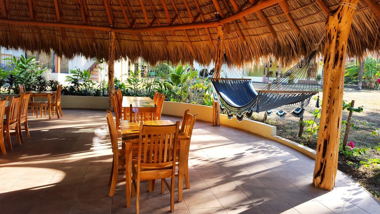 Las Palmeras Beach Hotel Aposentillo Exterior photo